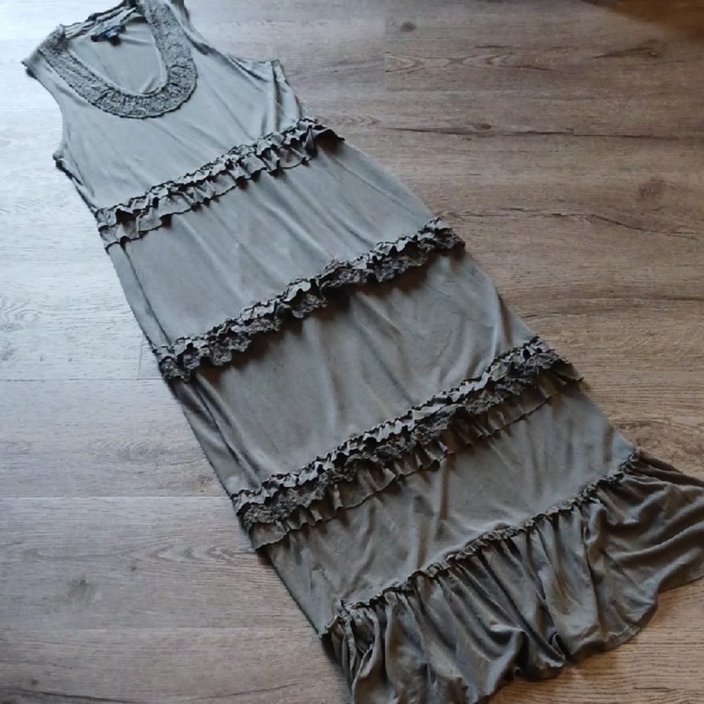 Chic Sleeveless Grayish Green Maxi Dress EUC Petite Medium